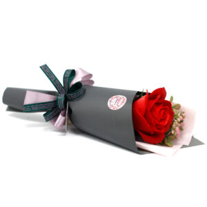 omobg luksozen mini buket ot sapuneni rozi little red rose i56911 300